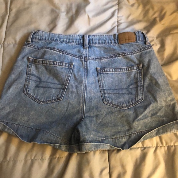 American Eagle Mom Shorts - Picture 2 of 4